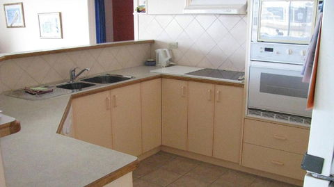 QUAYS 6 - Accommodation Redcliffe 4