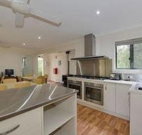 Airwalk Lodge Hostel - Accommodation Redcliffe