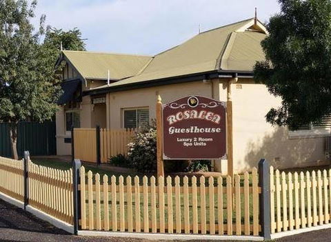 Rosalea Guesthouse - Accommodation Redcliffe 1