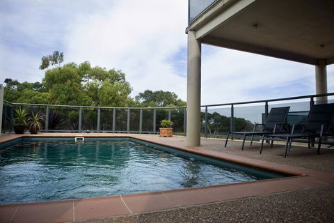 Eugenies Luxury Accommodation - Accommodation Redcliffe 3
