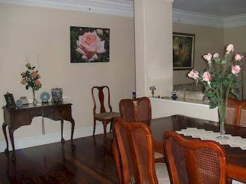 83 On Swan B & B - Accommodation Redcliffe 0