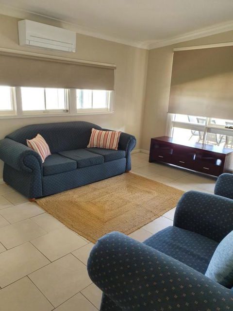Denison Lodge - Accommodation Redcliffe 6
