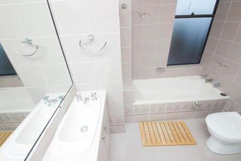 Pinnacle Unit 701 45 49 Head Street - Accommodation Redcliffe 7
