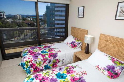 Pinnacle Unit 701 45 49 Head Street - Accommodation Redcliffe 6