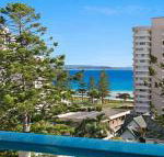 Border Terrace Unit 13 Large apartment walk to beaches  clubs - Accommodation Redcliffe