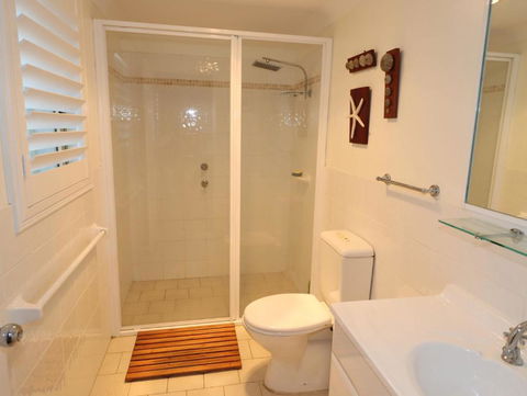 Natures Beauty In Berrara - Accommodation Redcliffe 3