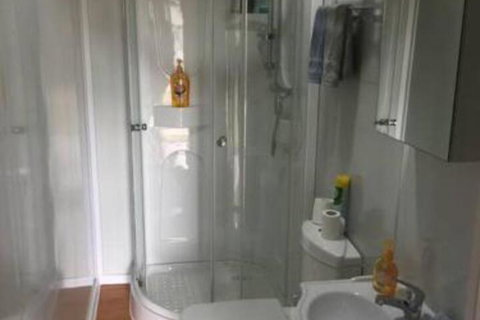 Kellys Bnb - Accommodation Redcliffe 5