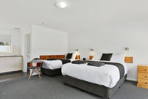 Mason's Cottages - Accommodation Redcliffe 3