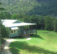 Singletons Retreat - Accommodation Redcliffe
