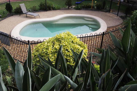 Great Divide Motor Inn - Accommodation Redcliffe 3
