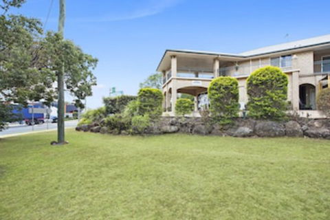 Great Divide Motor Inn - Accommodation Redcliffe 0