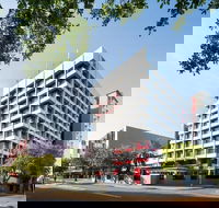 H on Smith Hotel - Accommodation Redcliffe