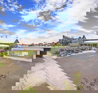 Hamilton Lakeside Motel - Accommodation Redcliffe
