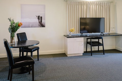Fairways Resort - Accommodation Redcliffe 5