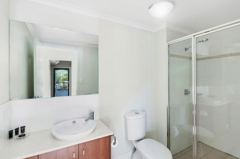 Elysium Apartments - Accommodation Redcliffe 6