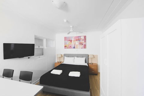 Manly Waves Hotel - Accommodation Redcliffe 3