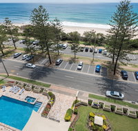 Southern Cross Beachfront Holiday Apartments - Accommodation Redcliffe
