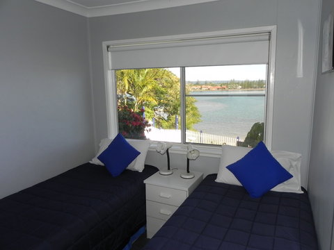Leisure Lee Holiday Apartments - Accommodation Redcliffe 1