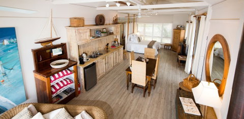 Boathouse - Birks River Retreat - Birks Harbour - Accommodation Redcliffe 2