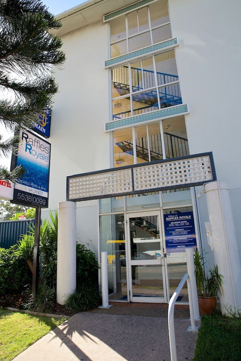 Raffles Royale - Accommodation Redcliffe 2