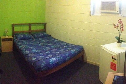 Port Adelaide Backpackers - Accommodation Redcliffe 3