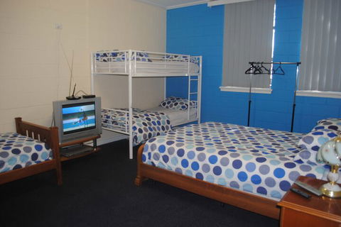 Port Adelaide Backpackers - Accommodation Redcliffe 6