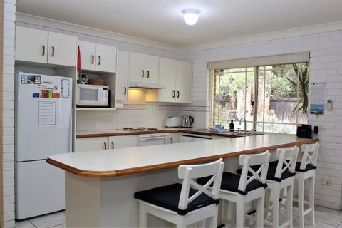 3 MELALEUCA - Accommodation Redcliffe 6