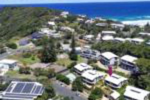 BOOM 5 - Accommodation Redcliffe 0