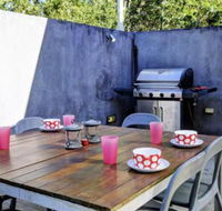 Macondo Seal Rocks - Accommodation Redcliffe