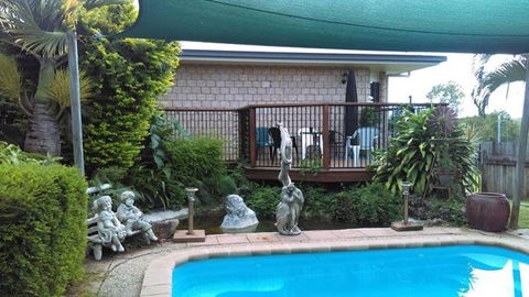 GOLDEN LACE B & B - Accommodation Redcliffe 2