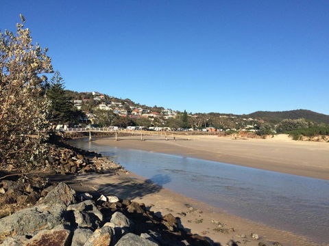 Beachfront 2 25 Willow Street - Accommodation Redcliffe 2