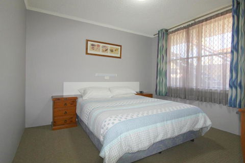 Beachfront 2 25 Willow Street - Accommodation Redcliffe 4