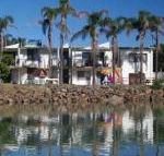 Beachfront 2 25 Willow Street - Accommodation Redcliffe