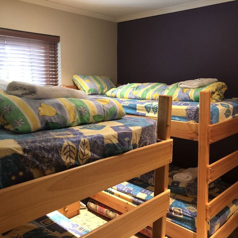Whistler 3 - Accommodation Redcliffe 3