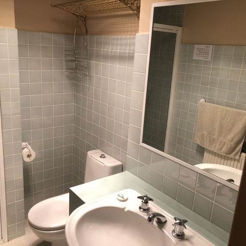 Whistler 3 - Accommodation Redcliffe 4