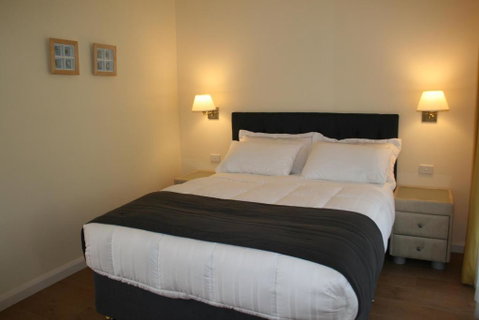 Colins Garden - Accommodation Redcliffe 5