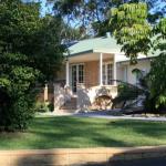 Colins Garden - Accommodation Redcliffe 0