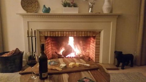 Lake House Benalla - Accommodation Redcliffe 2