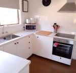 The Husky house or The Husky Studio Suite - Accommodation Redcliffe