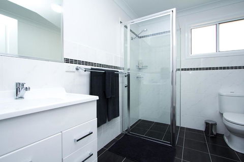 Rosewood Cottage - Accommodation Redcliffe 4