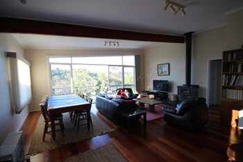 Fairways Close - Accommodation Redcliffe 2