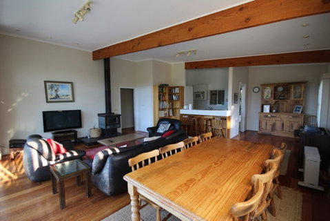Fairways Close - Accommodation Redcliffe 0