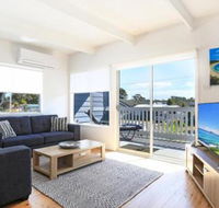 Lazy Days Beach House Jervis Bay  Pet Friendly 4 Mins Walk to Beach - Accommodation Redcliffe