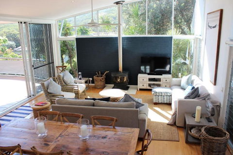 5 On COAST - Accommodation Redcliffe 5