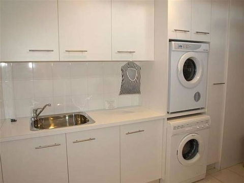 5 On COAST - Accommodation Redcliffe 6