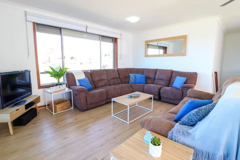 Ripples By The Sea - Accommodation Redcliffe 6