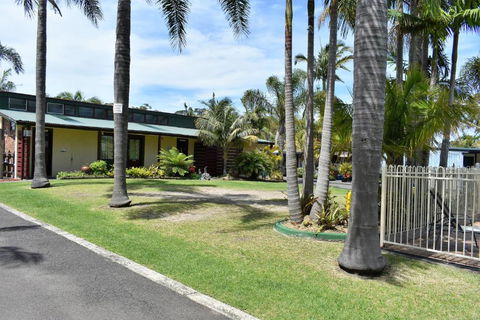 Sussex Palms Holiday Park - Accommodation Redcliffe 5