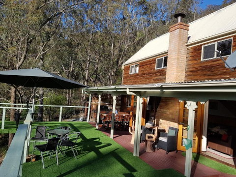 Bundera Lodge - Accommodation Redcliffe 2