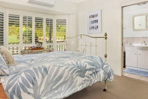 Avocado Grove B & B - Accommodation Redcliffe 3