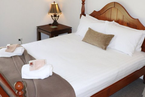 Mapleton Falls Farm House - Accommodation Redcliffe 4